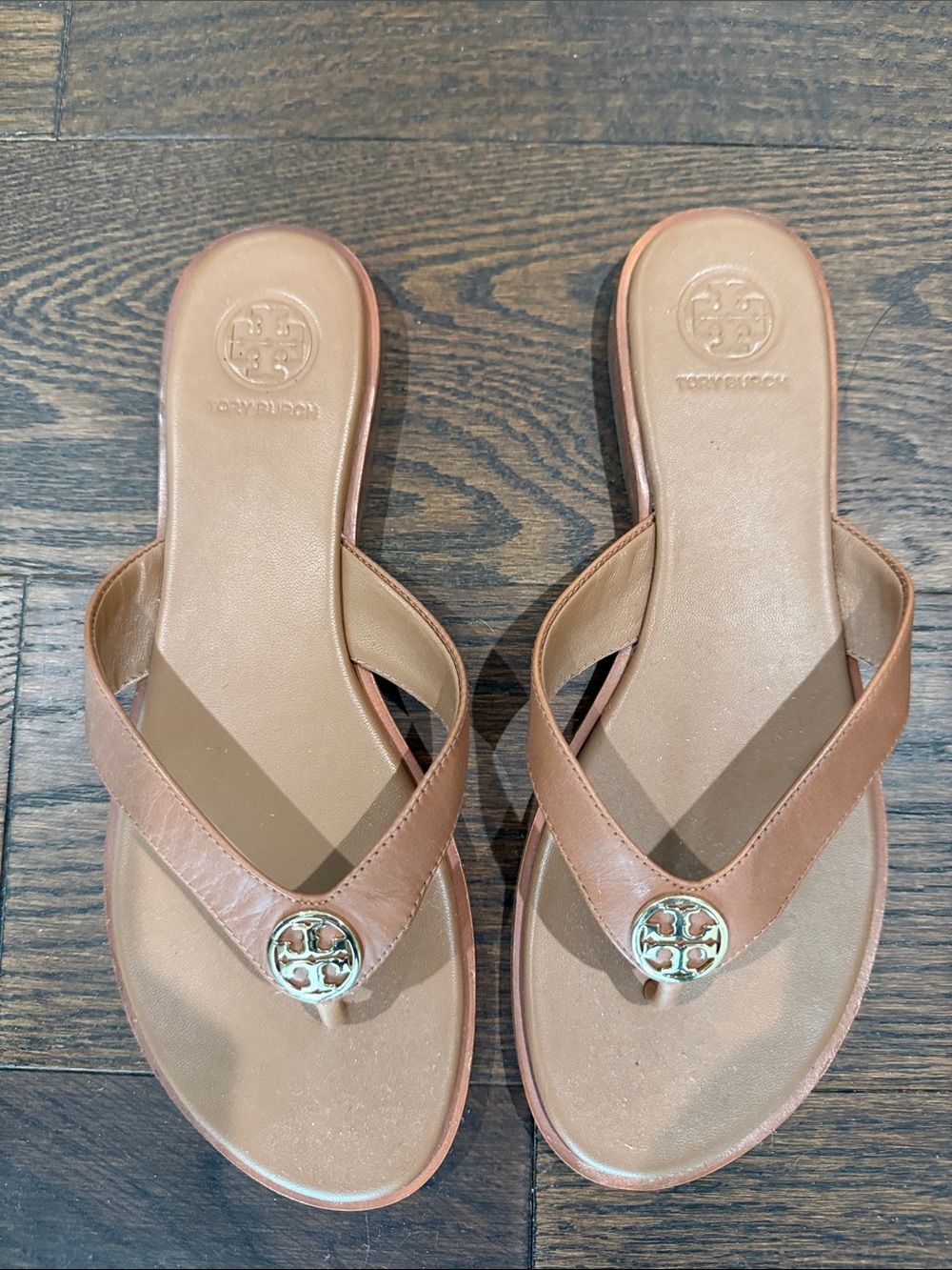 Tory Burch Tan Leather Logo Thong Sandals - Picture 5 of 5